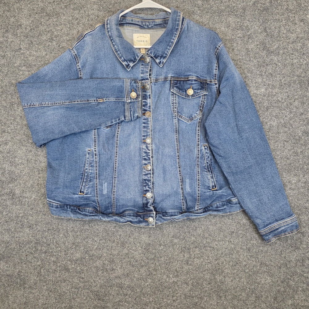 Torrid Denim Jacket Womens Size 4 Blue Stretch Trucker Button Front Distressed